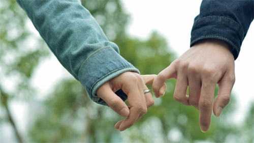 恋爱和赚钱的秘密,他搞明白后竟日入3000